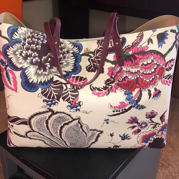 Tory Burch Kerrington Tote - Picture 2 of 5